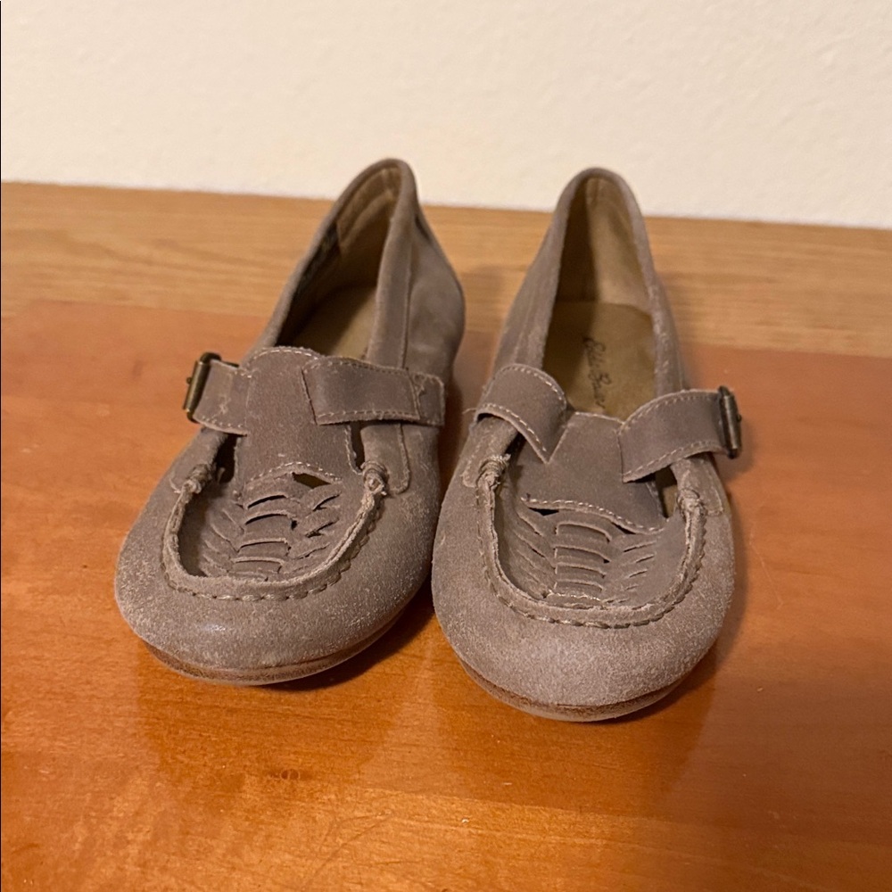 Eddie Bauer Vintage Women’s Leather Loafers/Moccasin with‎ Buckle Detail
